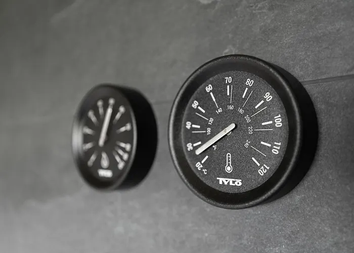 De Luxe H751 Mit Panoramasauna By Interhome * Masserberg